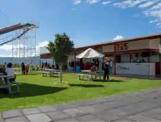 Zona de salto, vista exterior desde las instalaciones del parque de diversiones Xtremo Parque